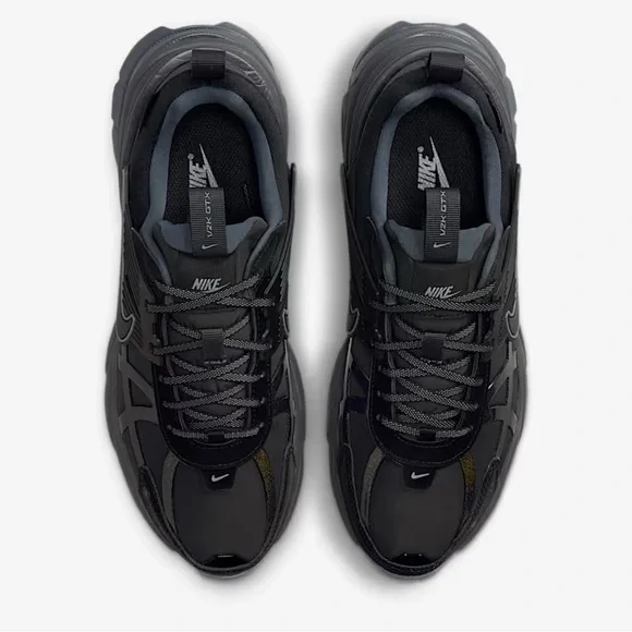 Nike Black and Gray Gore-Tex Sneakers - Picture 4 of 8